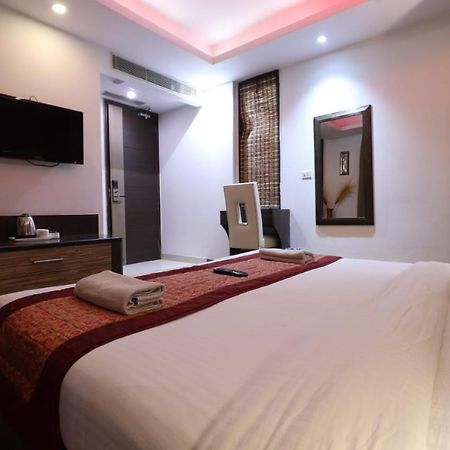 Hotel Waterfall Delhi  Esterno foto