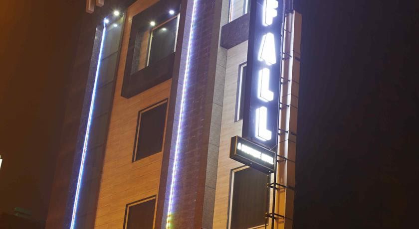 Hotel Waterfall Delhi  Esterno foto