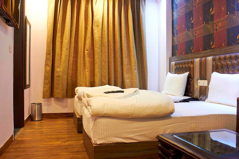 Hotel Waterfall Delhi  Esterno foto