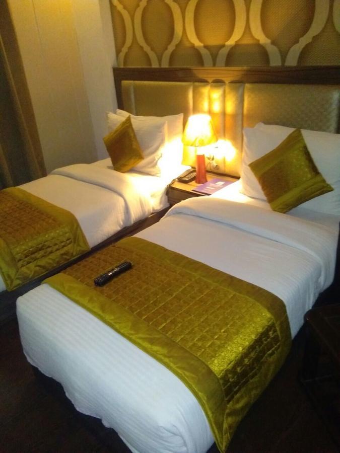 Hotel Waterfall Delhi  Esterno foto