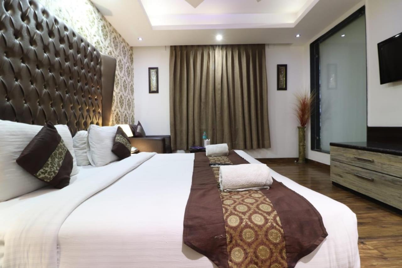 Hotel Waterfall Delhi  Esterno foto